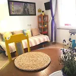 Veronika's House Apartment