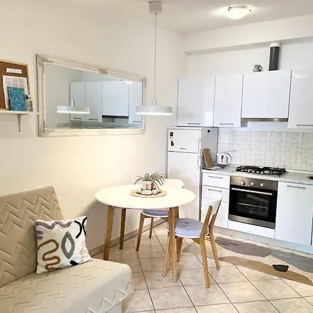 Veronika's House Apartment *