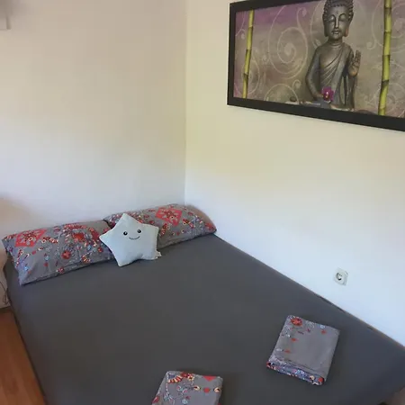 Veronika's House Apartment