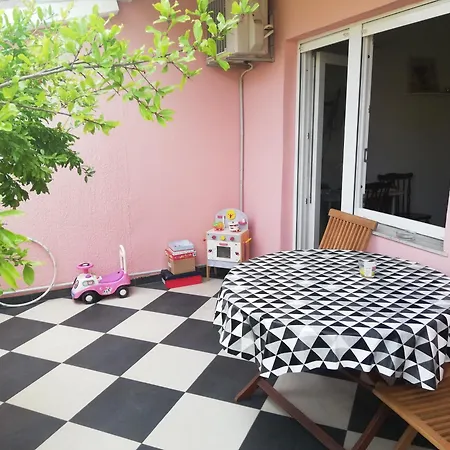 Veronika's House Apartment *