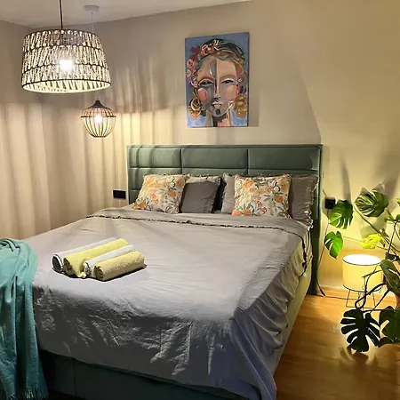 Veronika's House Apartment