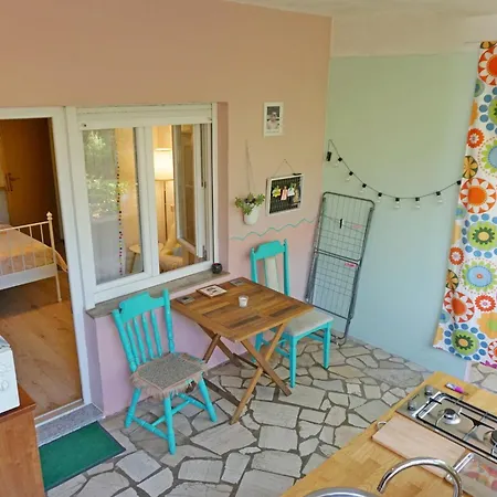 Veronika's House Apartment