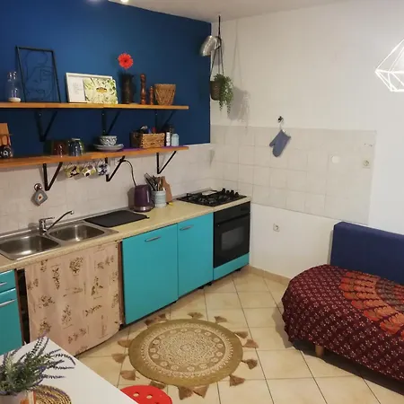 Veronika's House Apartment