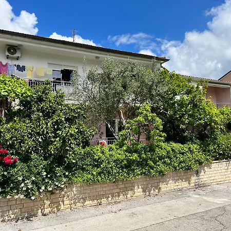 Veronika's House * 풀라