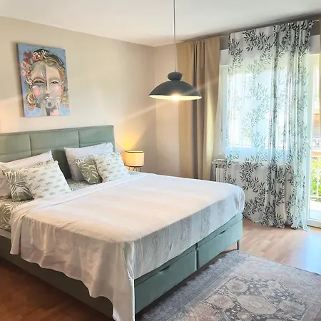 Veronika's House * 풀라