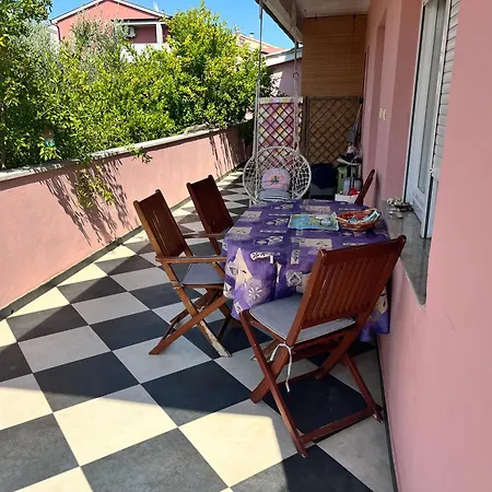 Apartment Veronika's House *