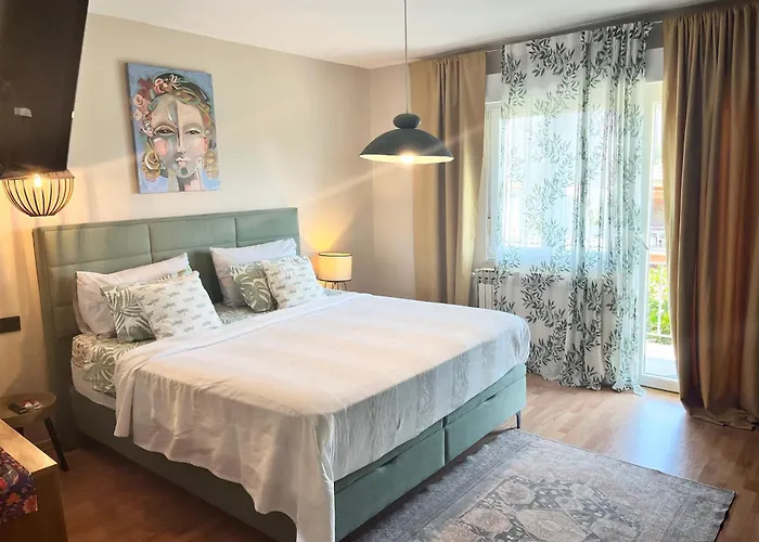 Veronika's House * פולה